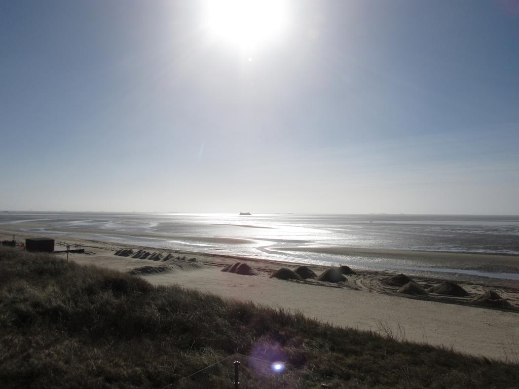 Wyk auf FöhrNordsee "Haus Luttenblick" Whg.: Meeresrauschenアパートメント エクステリア 写真